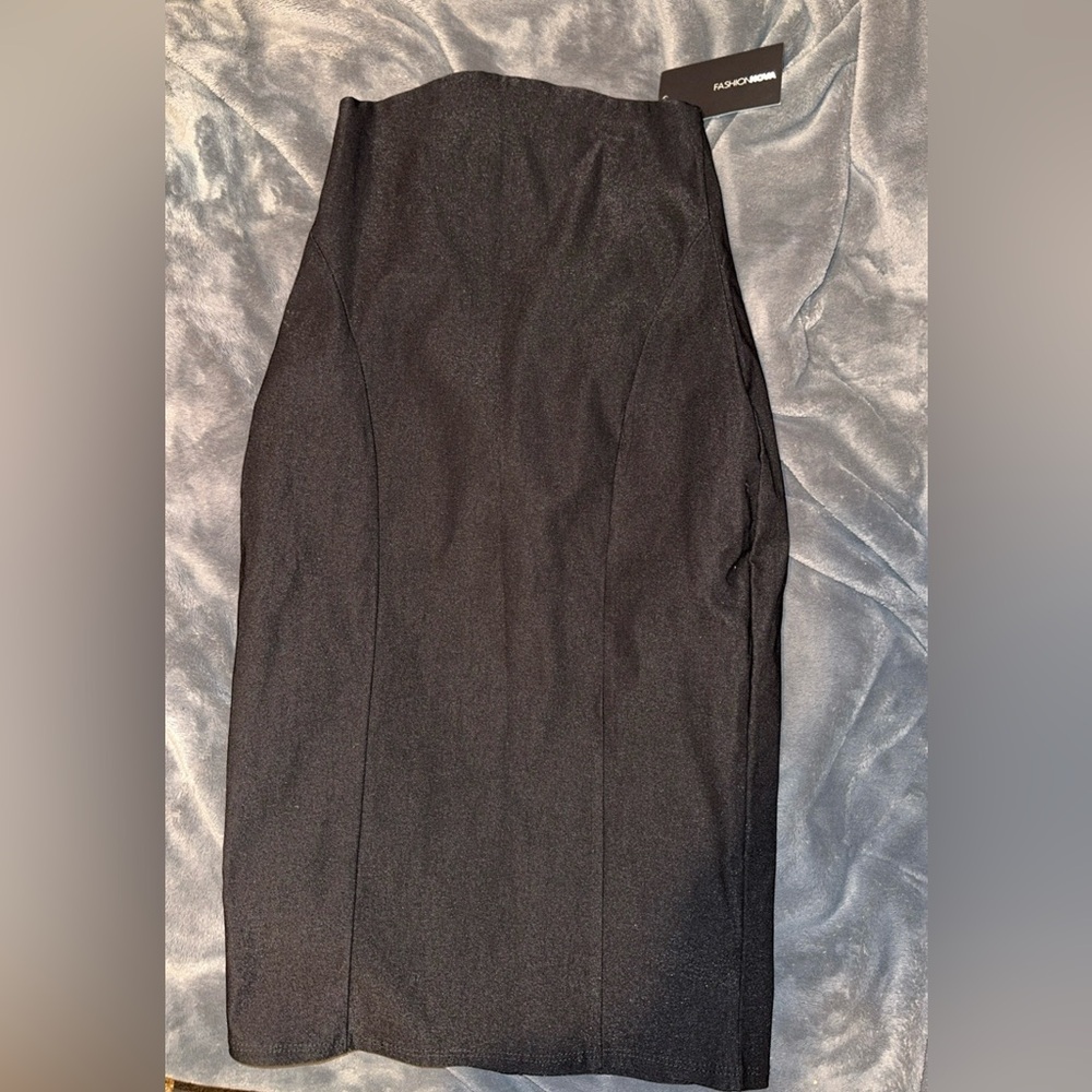 Woman’s super high waisted skirt